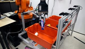 Rendezésre képes robotkarok növelhetik a raktárok hatékonyságát